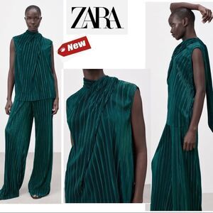 𝅺ZARA pleated sleeveless high collar blouse green Sz L NWT
